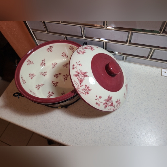 Casserole dish with lid And Wire Rack - Picture 5 of 10